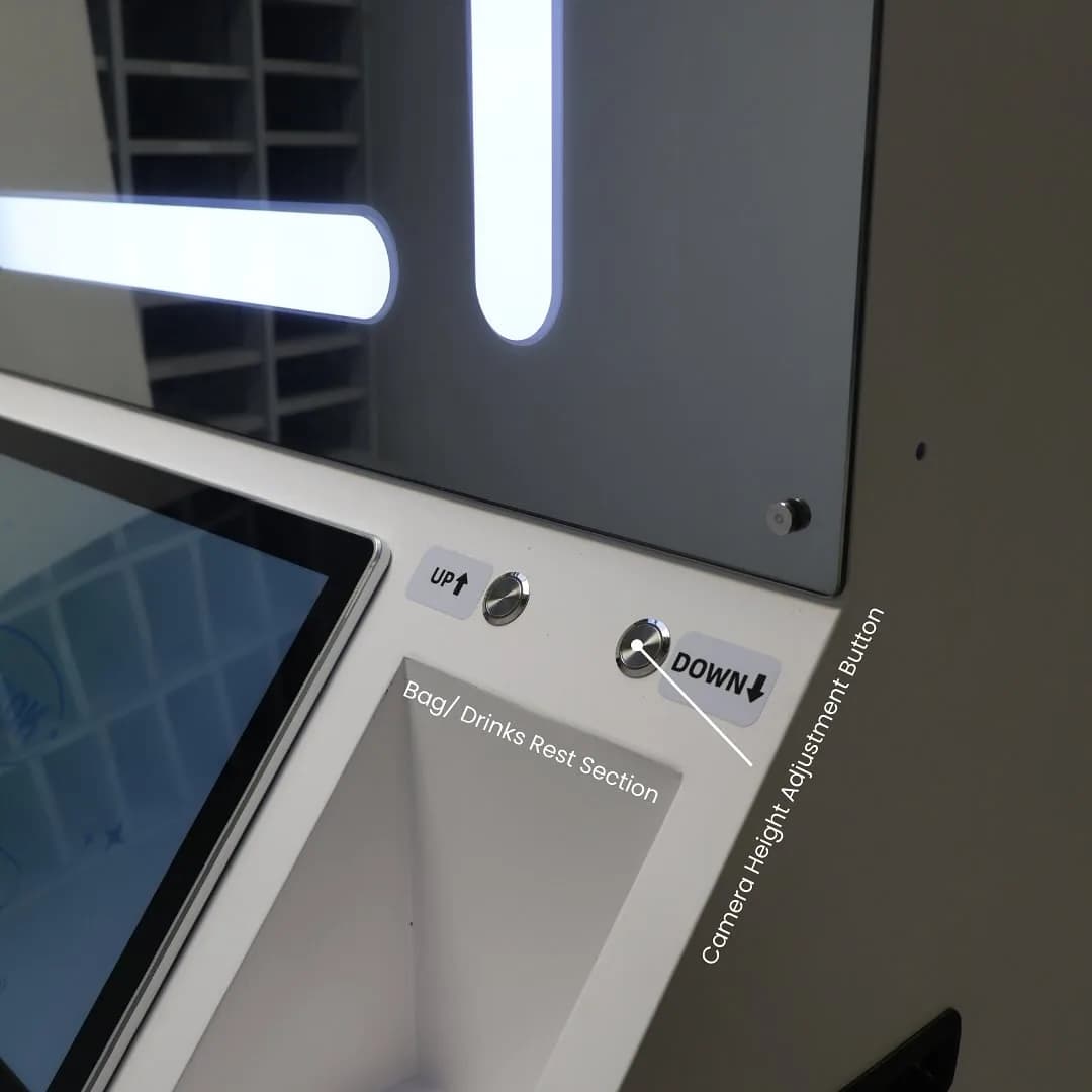Height adjustable photo booth camera