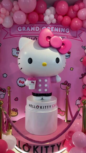 Hello Kitty Cafe Chicago in USA, photo 1 of 4