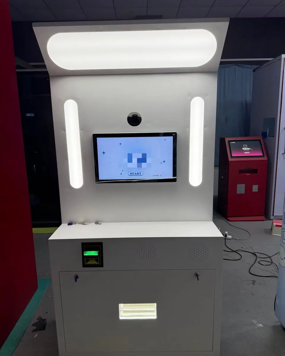 Standard Angle mirrorless photo booth machine with ring lights, touchscreen and bill acceptor